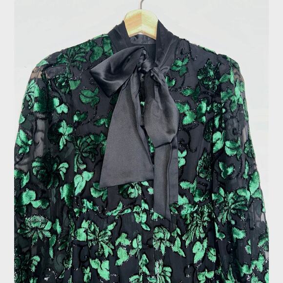 Alice + Olivia Rowen Bow Neck Blouson Sleeve Tiered Dress Green/Black Small - Picture 4 of 11